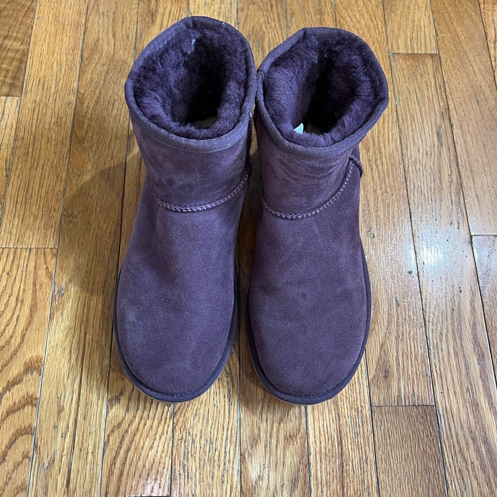 UGG Classic Mini Size 8